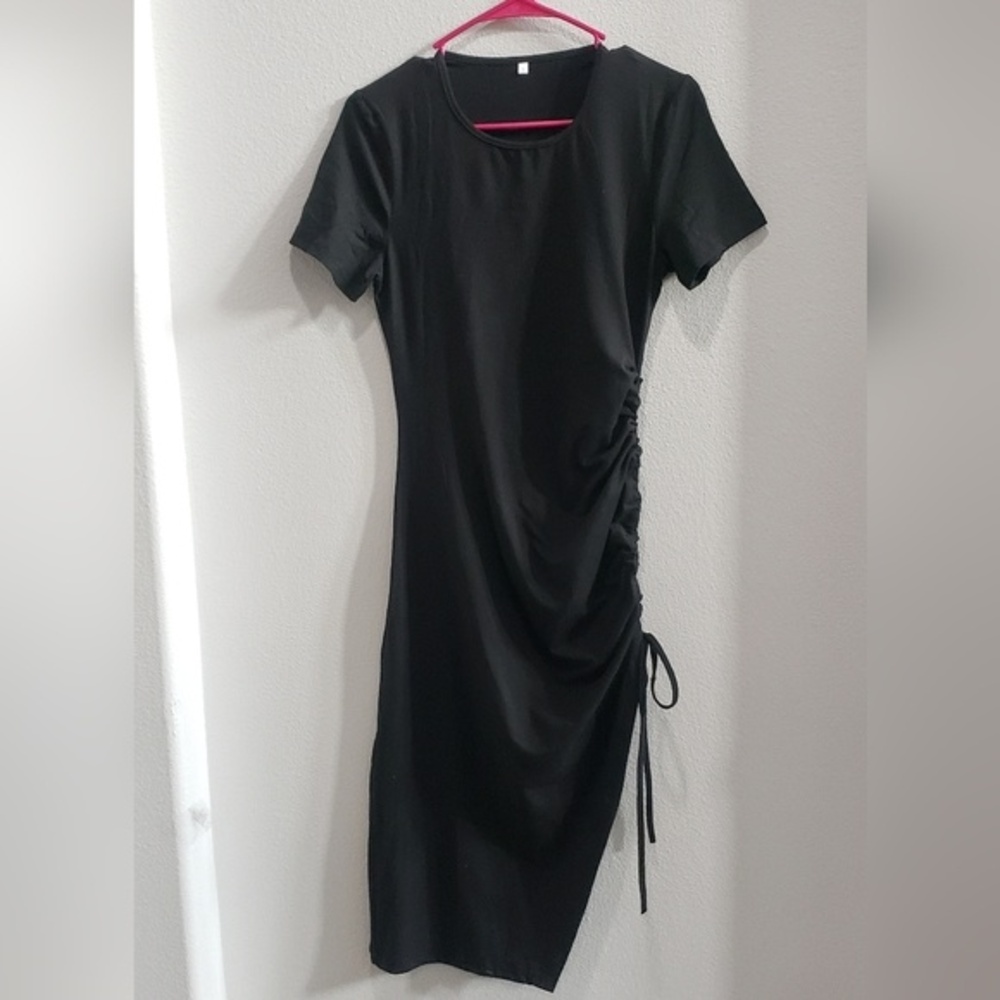 black short sleeved, rouched side t-shirt dress size small